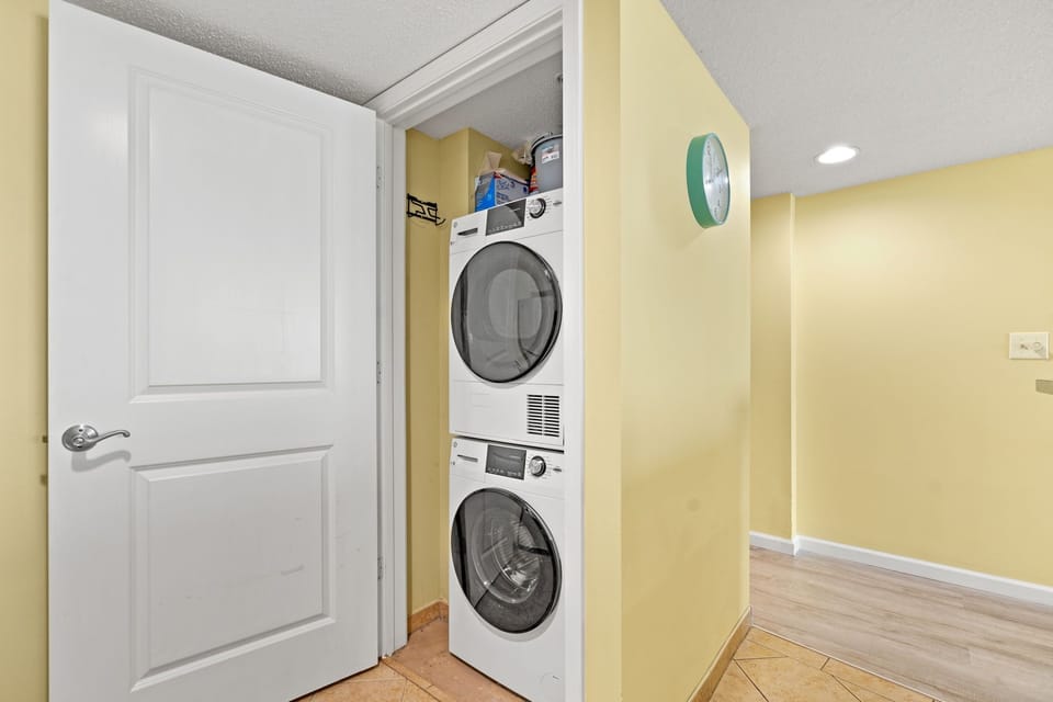 Washer & Dryer In Unit