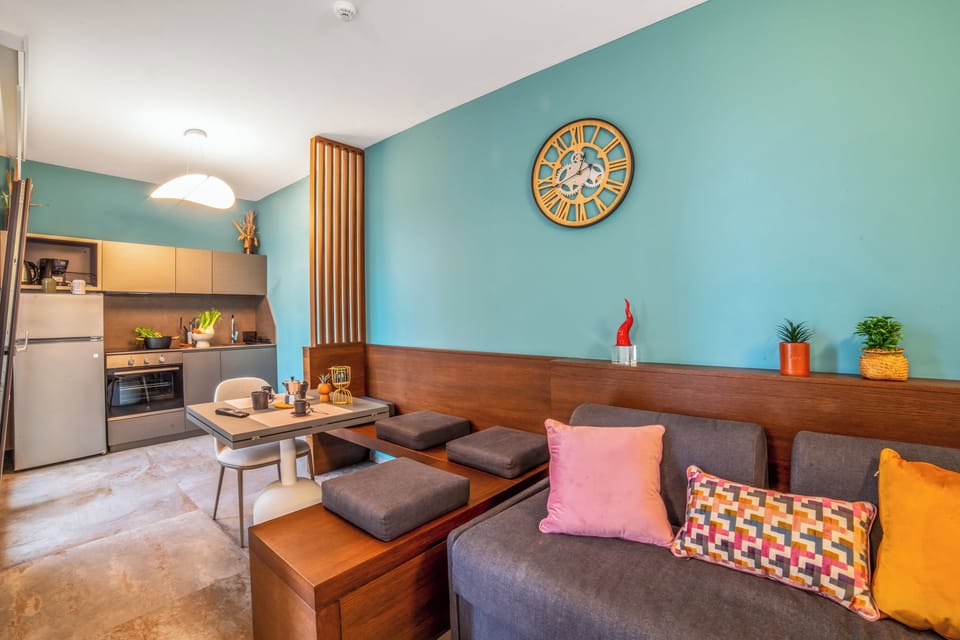 Family Villa, Multiple Bedrooms, Balcony (7br Luxury Villa - Pool, Garden &) | Interior