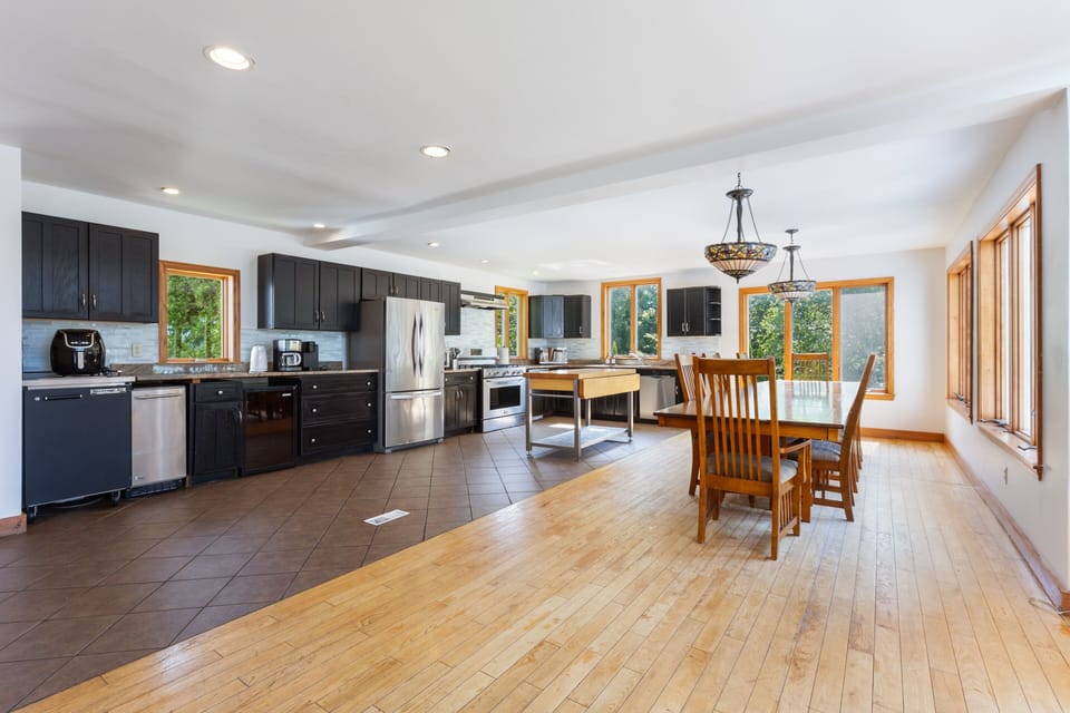 House, Multiple Bedrooms | Private kitchen | Fridge, oven, coffee/tea maker, toaster