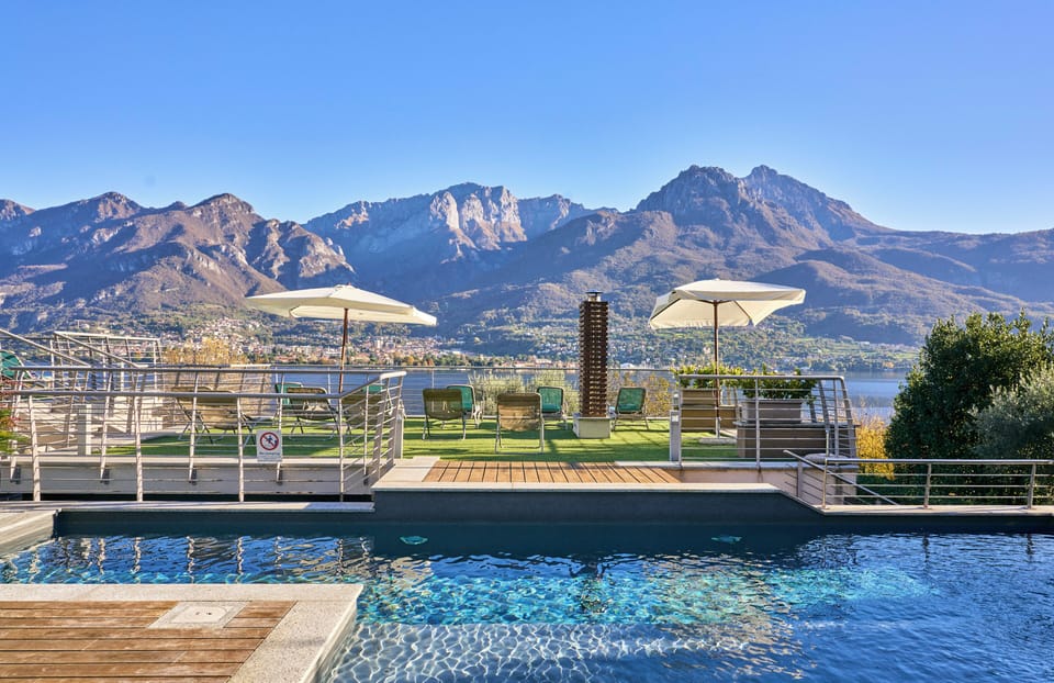 Rooftop pool