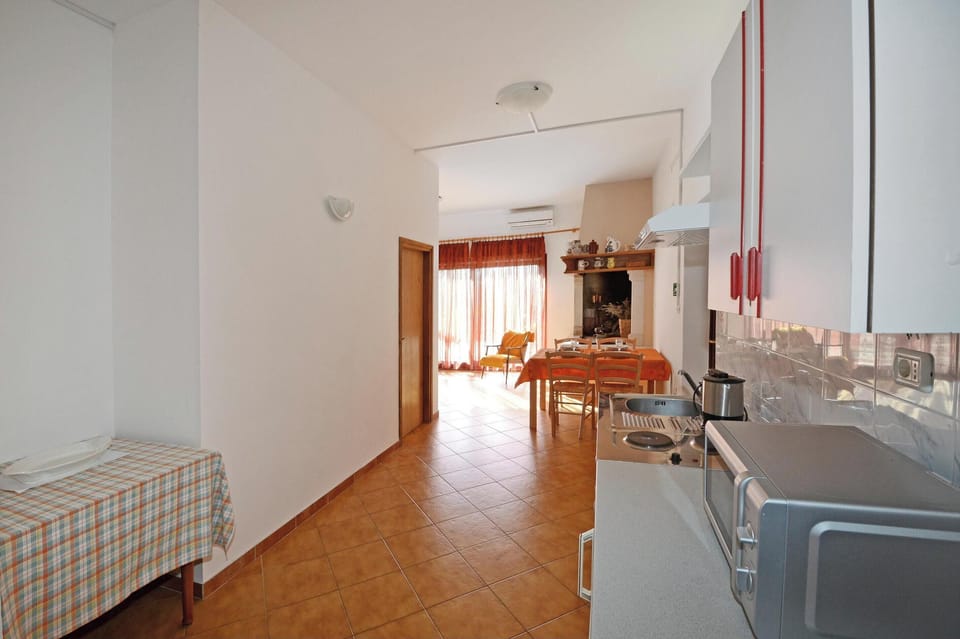 Apartment, 1 Bedroom, Patio, Garden View | Living room