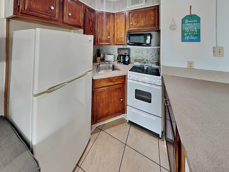 Full Kitchen - Keurig
