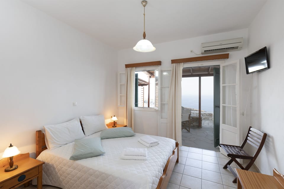 Basic Studio, Balcony, Sea View | Free WiFi
