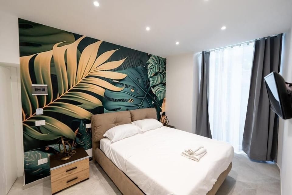 In-room safe, soundproofing, free WiFi