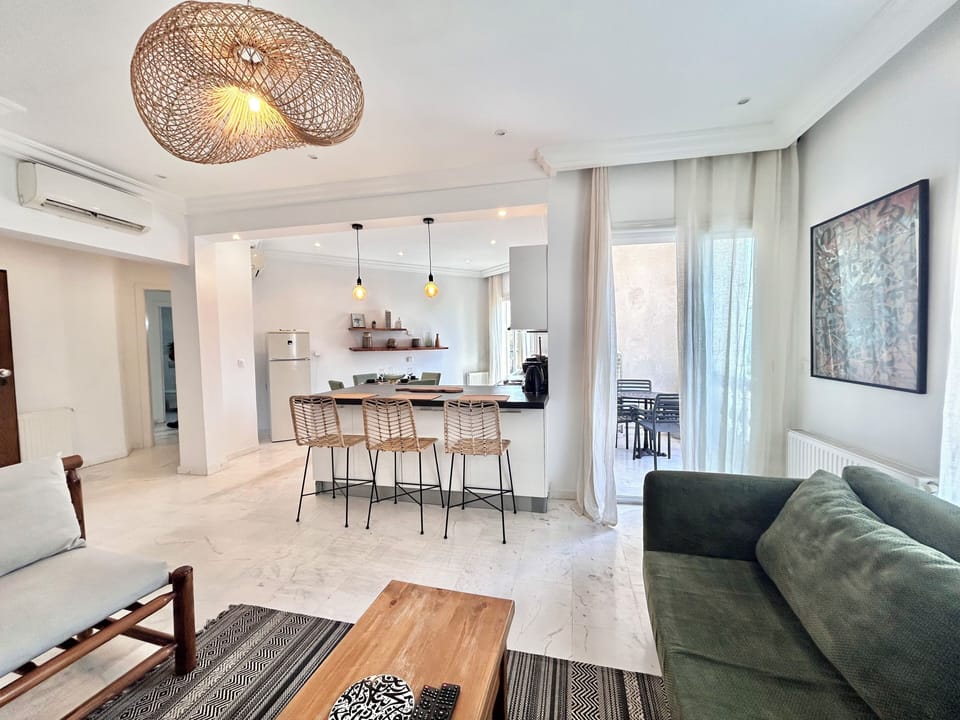 Apartment, 2 Bedrooms, Smoking, Balcony | Dining room
