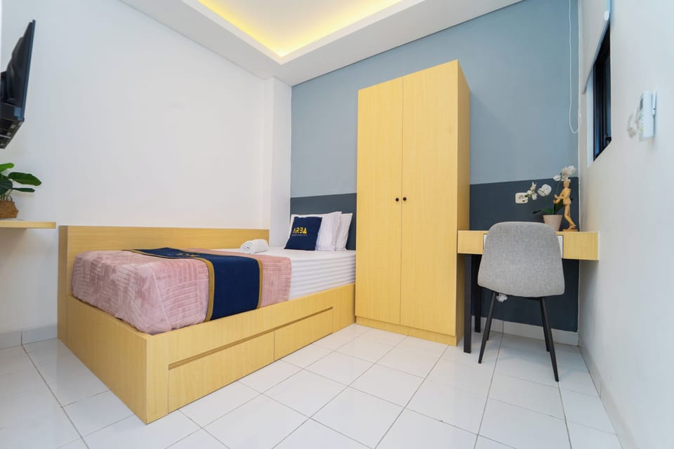 Executive Single Room | Desk, laptop workspace, free WiFi, bed sheets