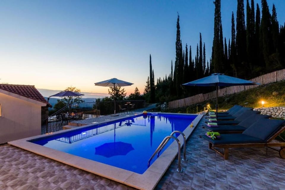 Holiday Home Swimming Pool