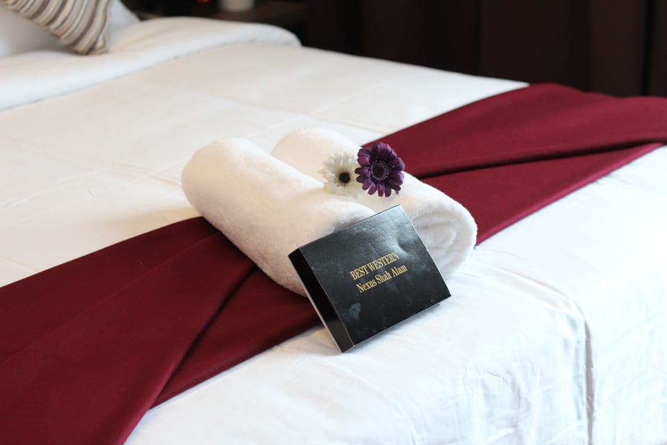 1 bedroom, premium bedding, pillowtop beds, minibar