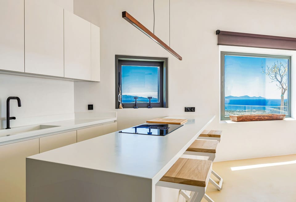 Luxury Villa, 5 Bedrooms, Partial Sea View | Private kitchen