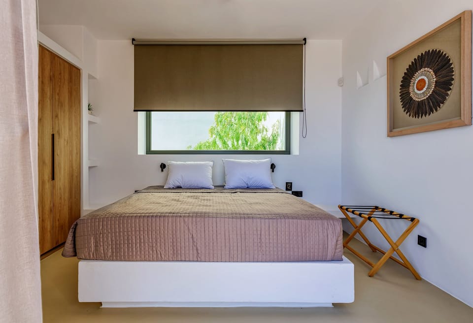 Luxury Villa, 5 Bedrooms, Partial Sea View | In-room safe, blackout drapes, free WiFi