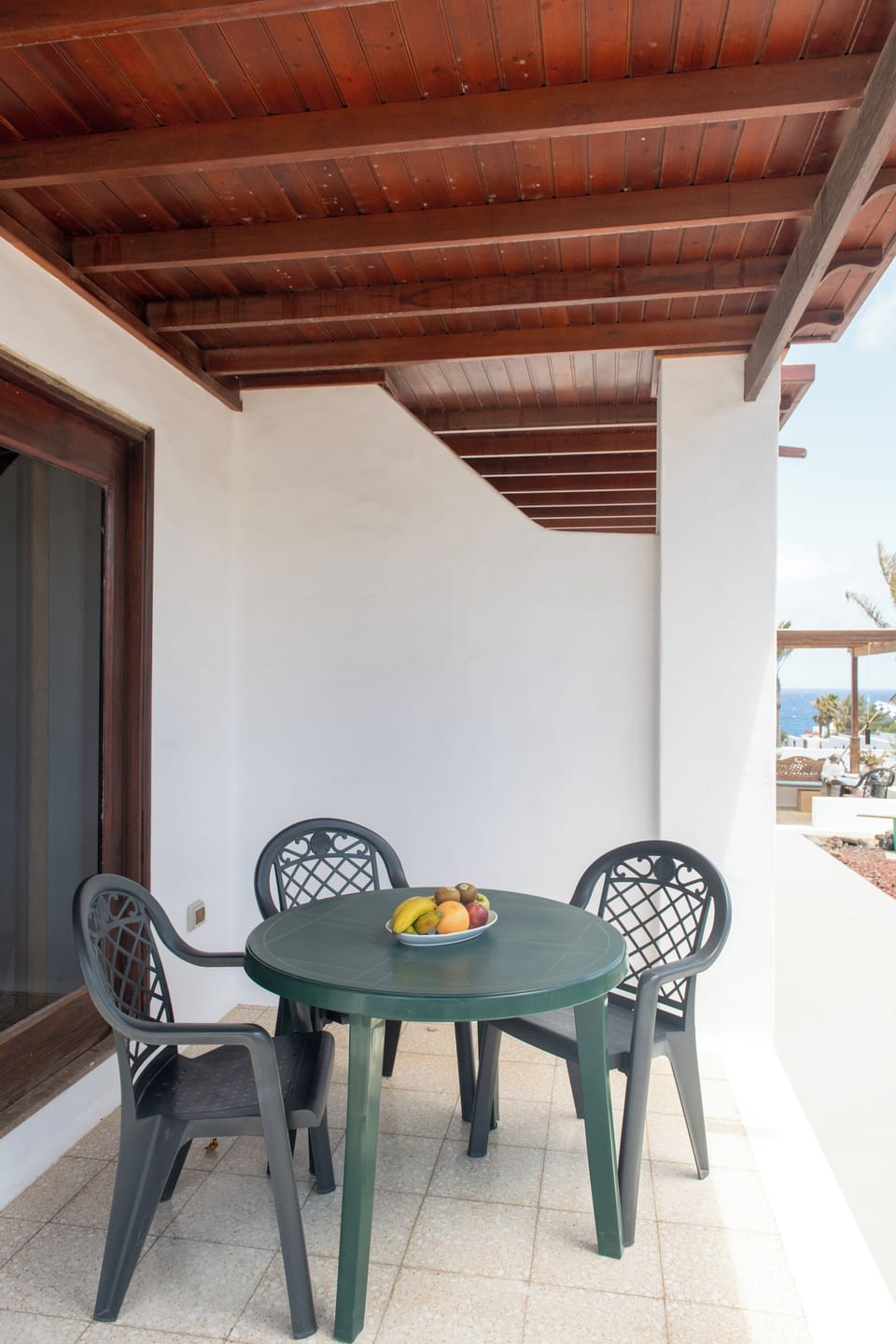 Standard Apartment, Garden View | Outdoor dining