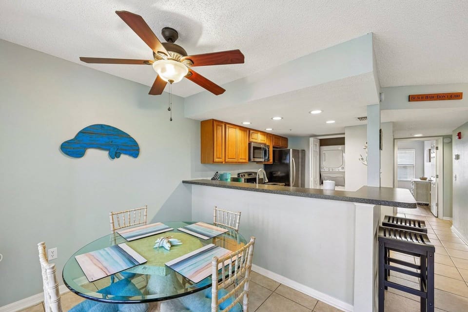Dining space and breakfast bar ideal for casual meals and conversation