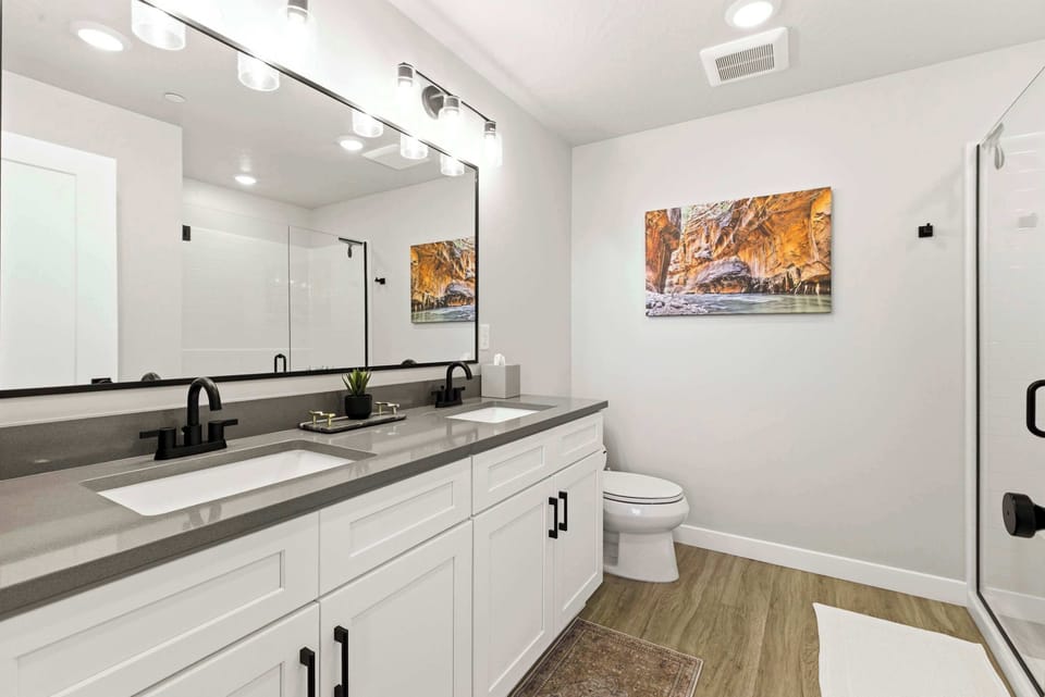 Ensuite bathroom with shower 