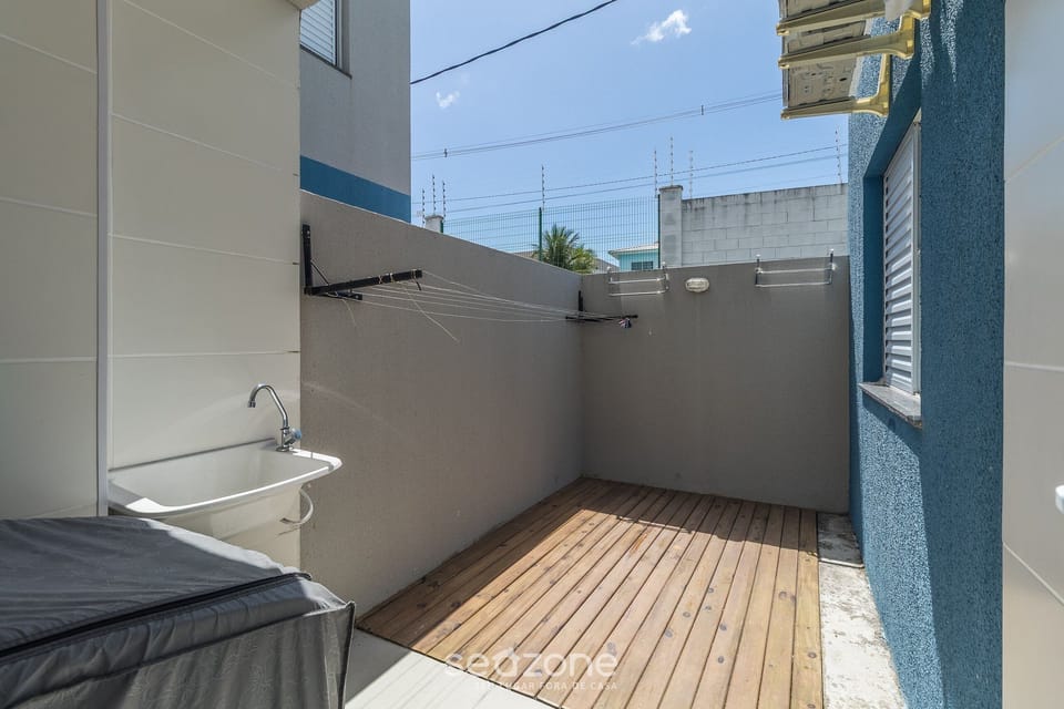 Basic Apartment | Terrace/patio