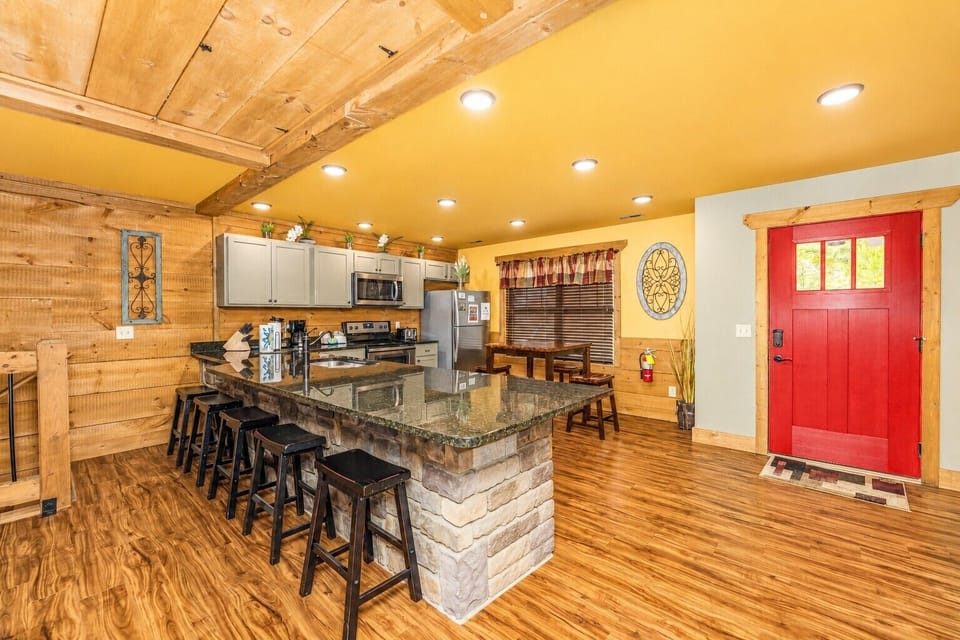Cabin, Multiple Beds, Hot Tub, Mountain View (Moonshine Manor) | Private kitchen