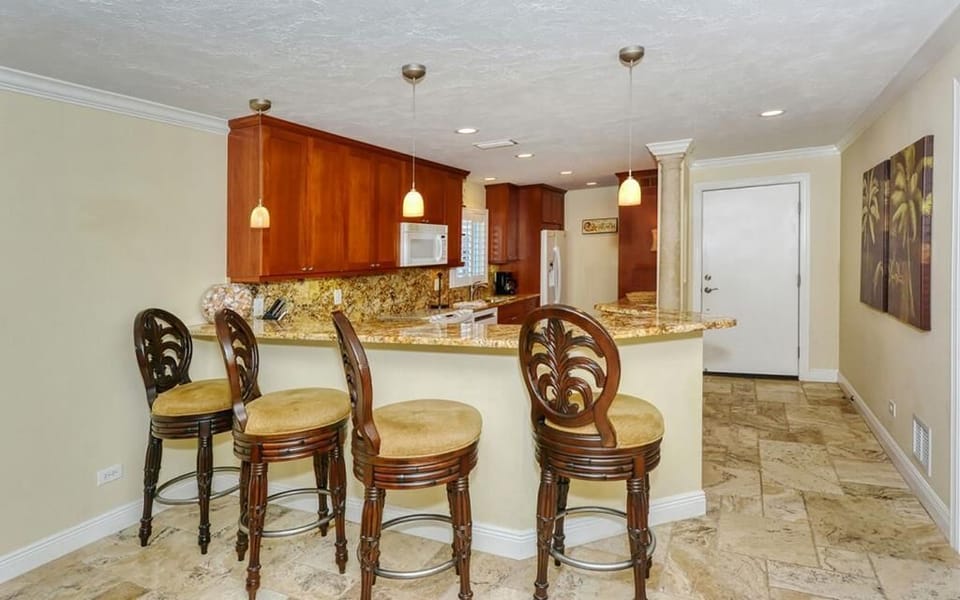Kitchen Bar