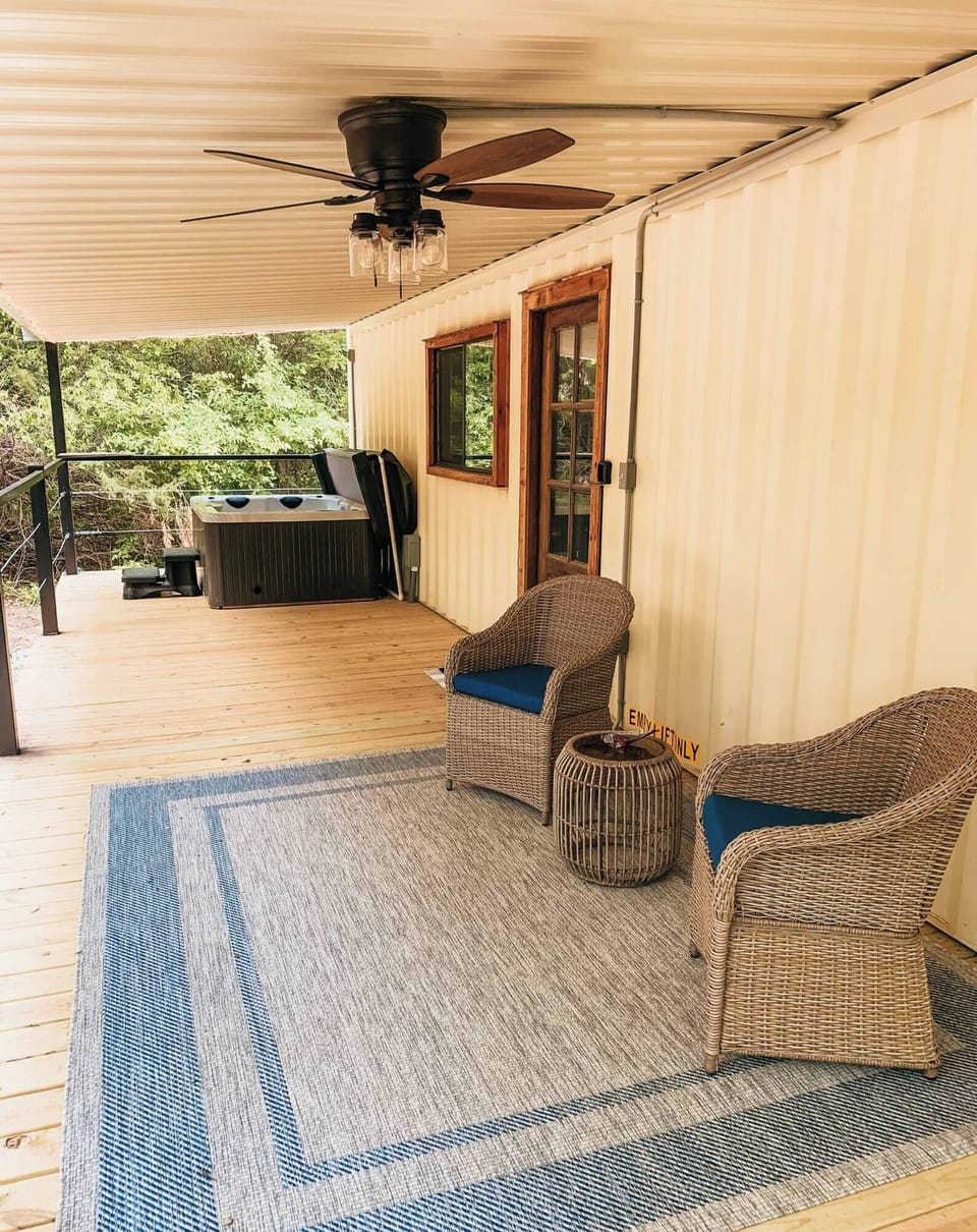 606