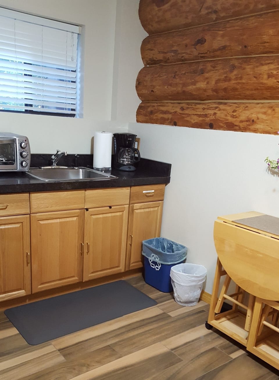 Triple Room, Kitchenette, Courtyard View | Private kitchen | Microwave
