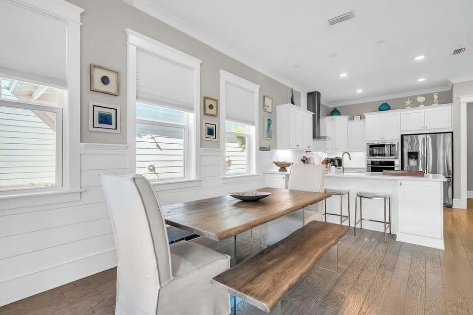Dining room seating for 6