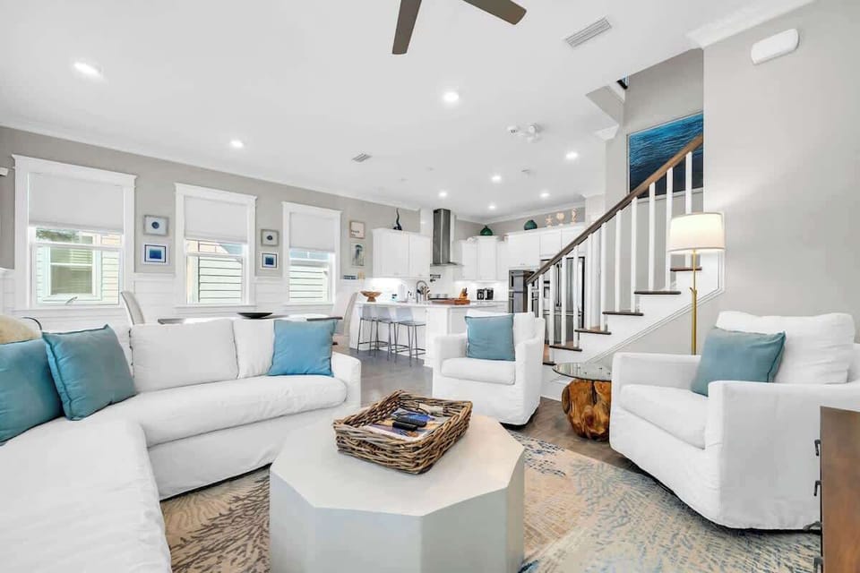 Open space living and dining