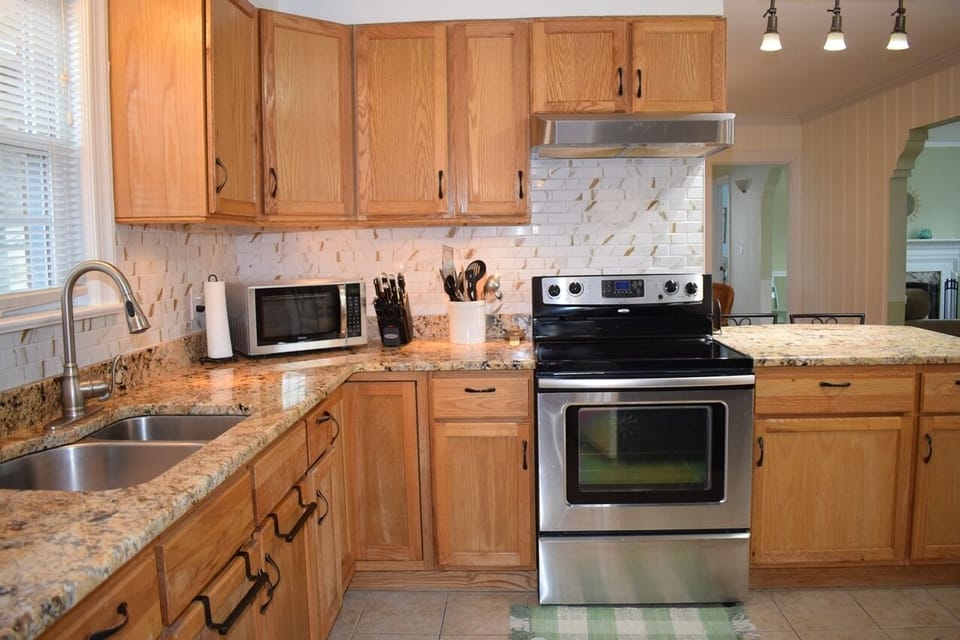 Fully equipped kitchen