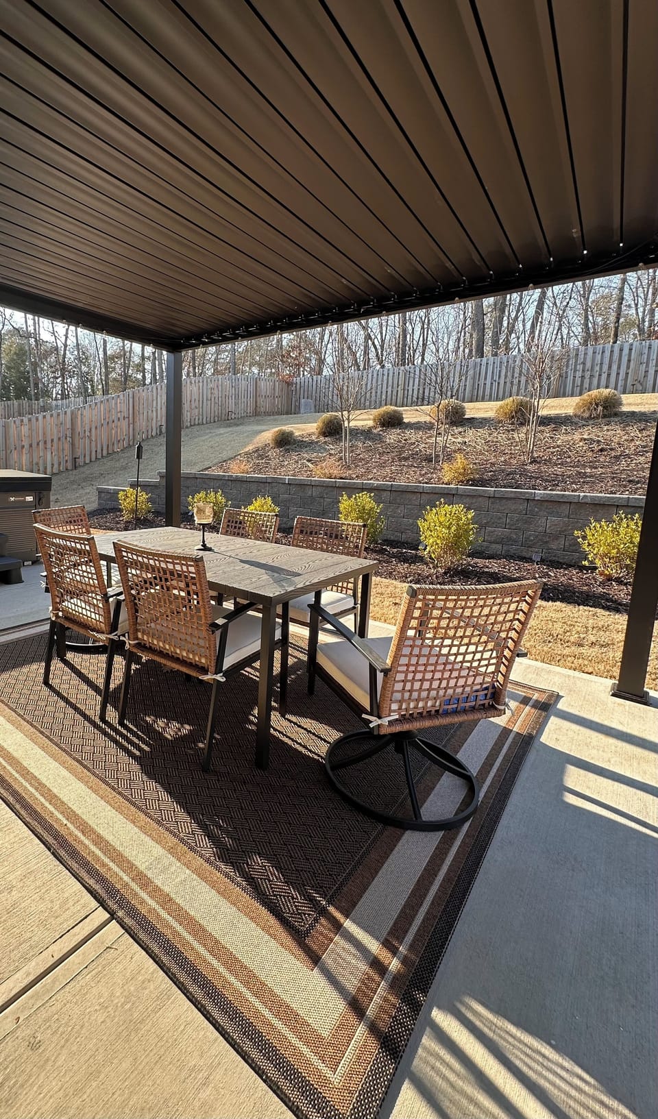Outdoor dining