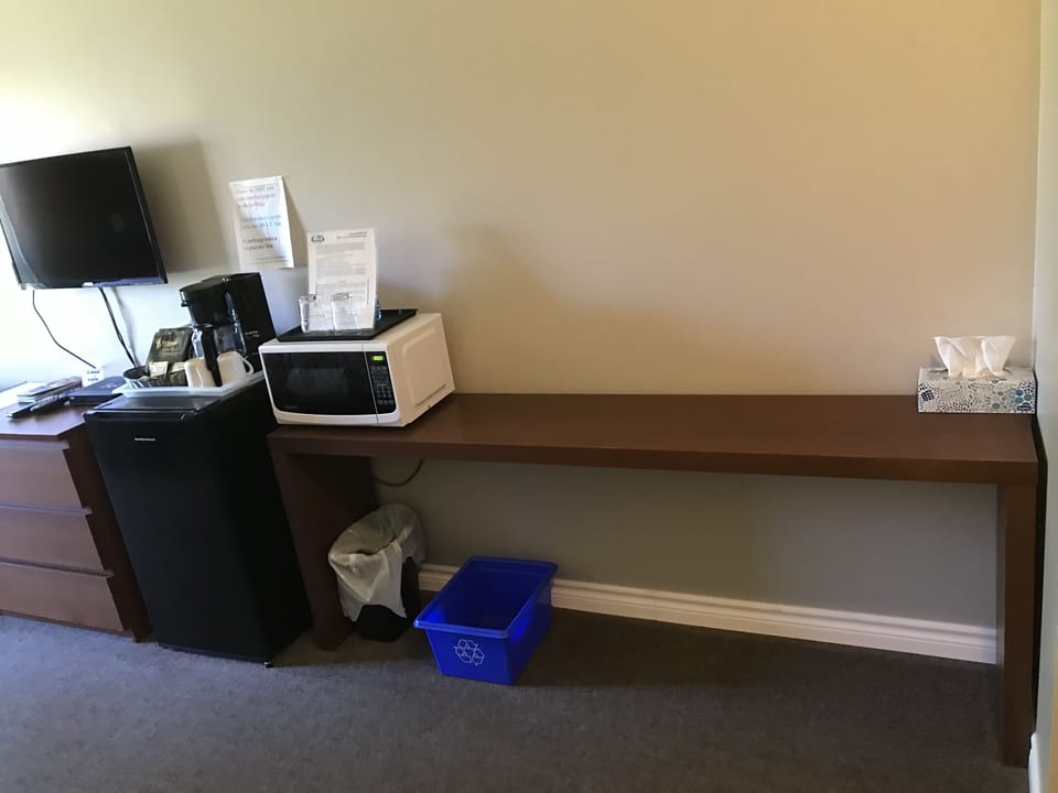 Double Deluxe Room (w/extra bed, easy water access) | Blackout drapes, free WiFi, bed sheets