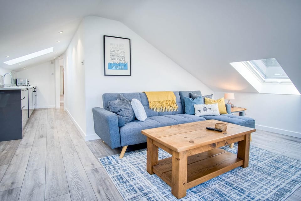 Y Llofft - 1 Bedroom Apartment - Llanrhidian (10129)