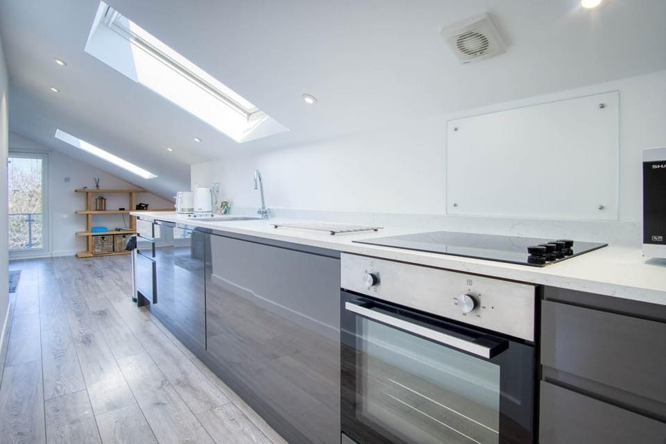 Y Llofft - 1 Bedroom Apartment - Llanrhidian (10124)