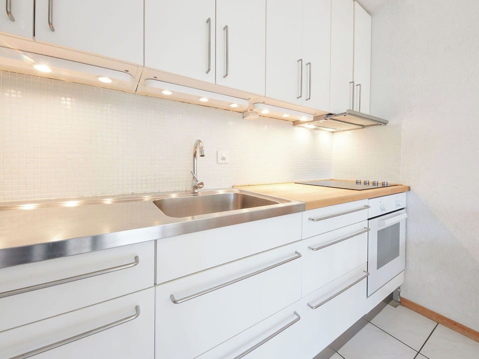 Kitchen, Flooring, Wood, Interior Design, Countertop, Floor, Cabinetry, Ceiling, Plumbing Fixture, Kitchen Sink
