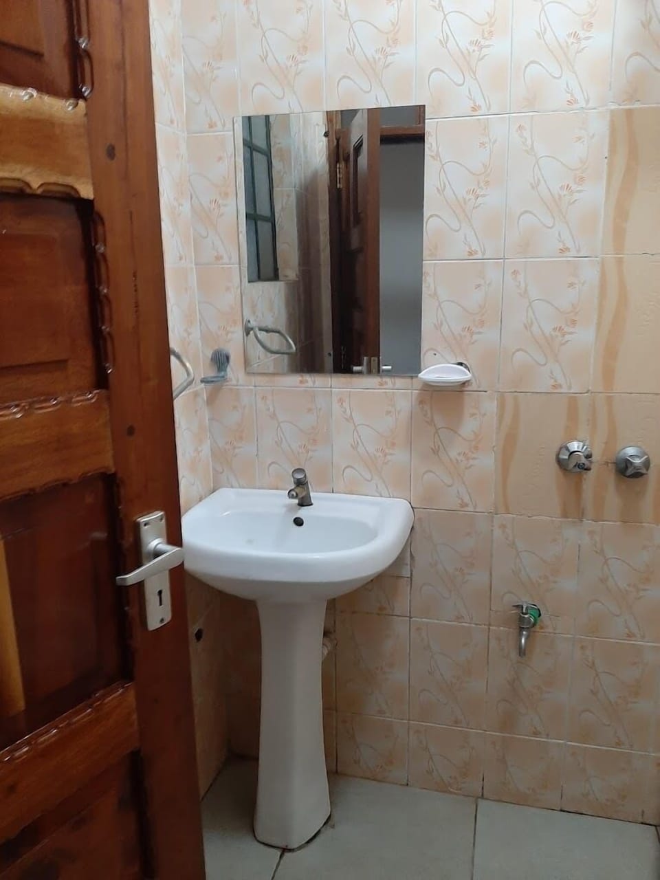 Standard Single Room, City View | Bathroom | Shower, slippers, towels, soap