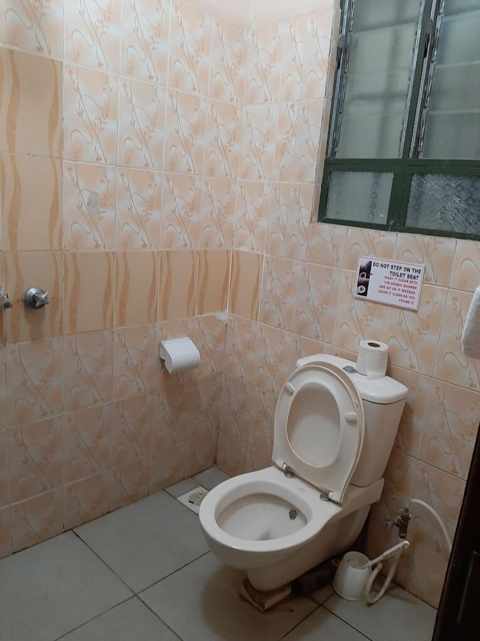 Deluxe Double Room | Bathroom | Shower, slippers, towels, soap