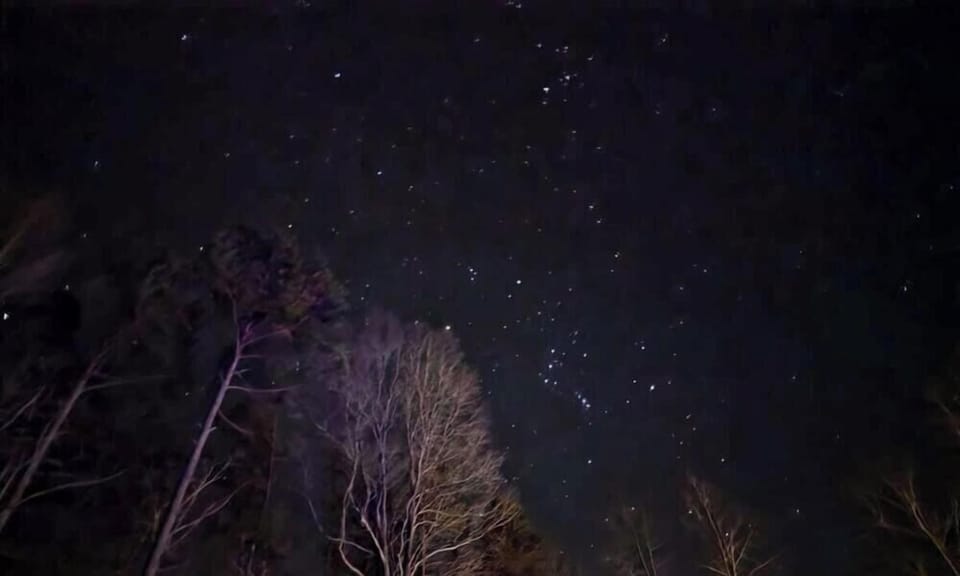 Hot Tub - Look straight up to a sky full of stars, the reason this soak is unforgettable.