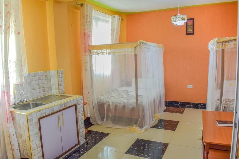 Deluxe Twin Room, City View | Free WiFi, bed sheets