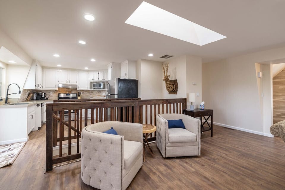 Plenty of seating and a spacious open layout, perfect for groups