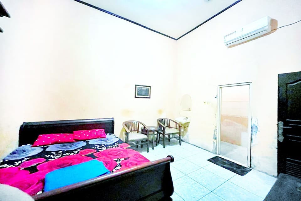 Deluxe Double Room | Free WiFi, bed sheets
