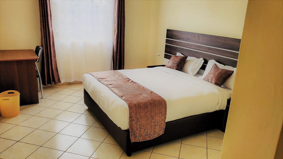 Deluxe Double Room, Garden View | Free WiFi, bed sheets