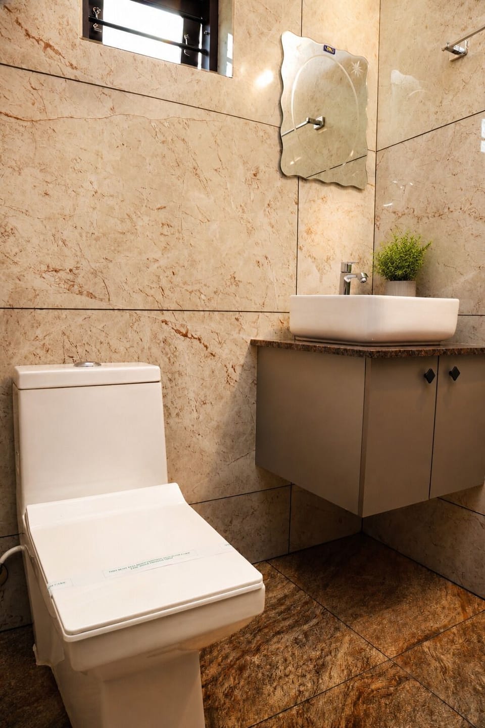 Premium Room | Bathroom | Free toiletries, hair dryer, towels, soap
