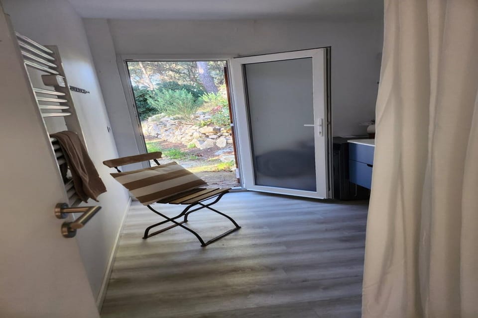 Entrance / Reception