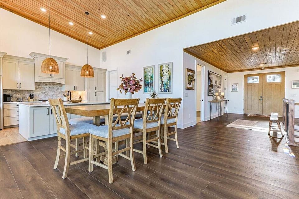 Open Concept Living Makes Riverstone Retreat The Perfect Getaway