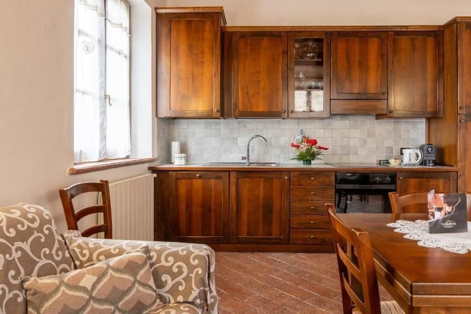 Superior Apartment, Non Smoking, City View | Interior