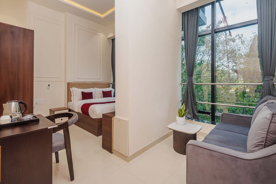Deluxe Single Room, City View | Desk, laptop workspace, soundproofing, free WiFi