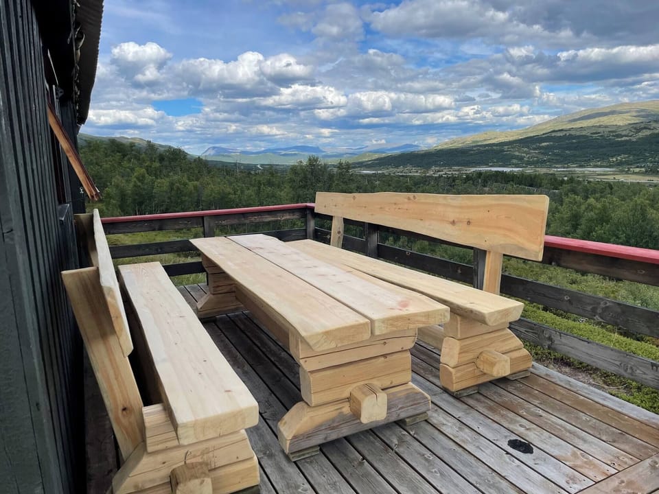 Cabin, 2 Bedrooms, Accessible, Balcony | Outdoor dining