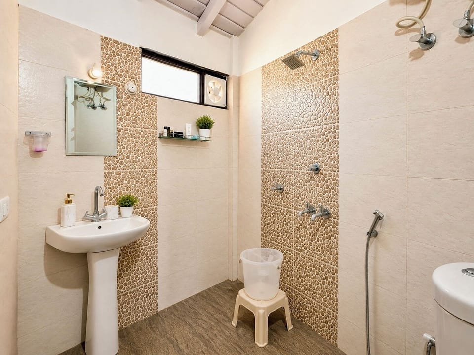 Family Studio | Bathroom | Shower, free toiletries, towels, soap