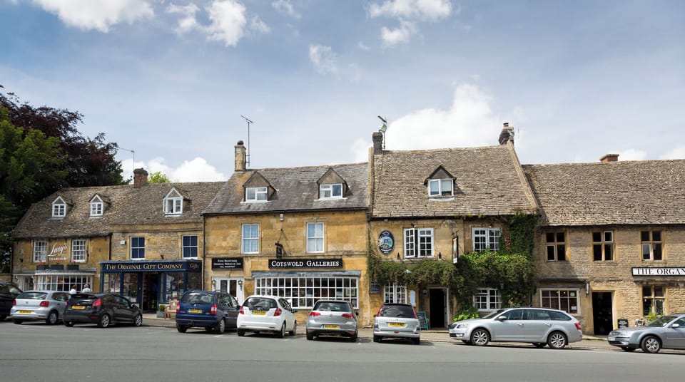 Stow on the wold honeystone buildings