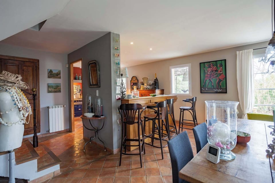 House | 5 bedrooms, Internet