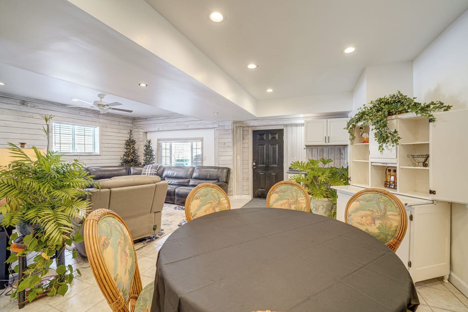 House (2 Bedrooms) | Interior