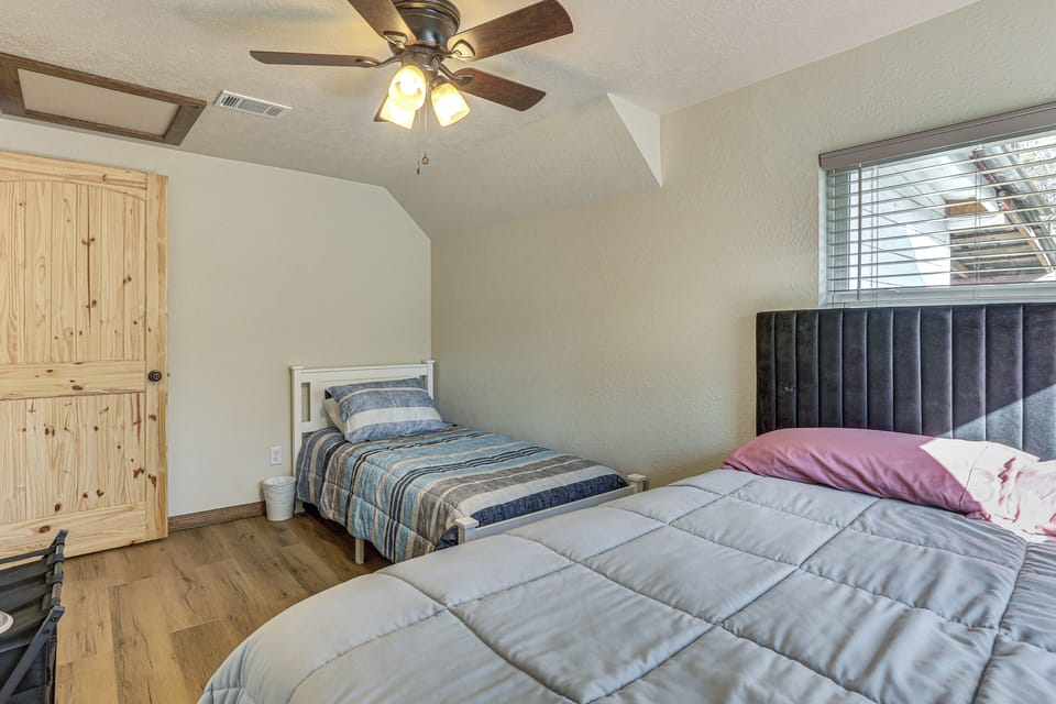 House (2 Bedrooms) | Interior