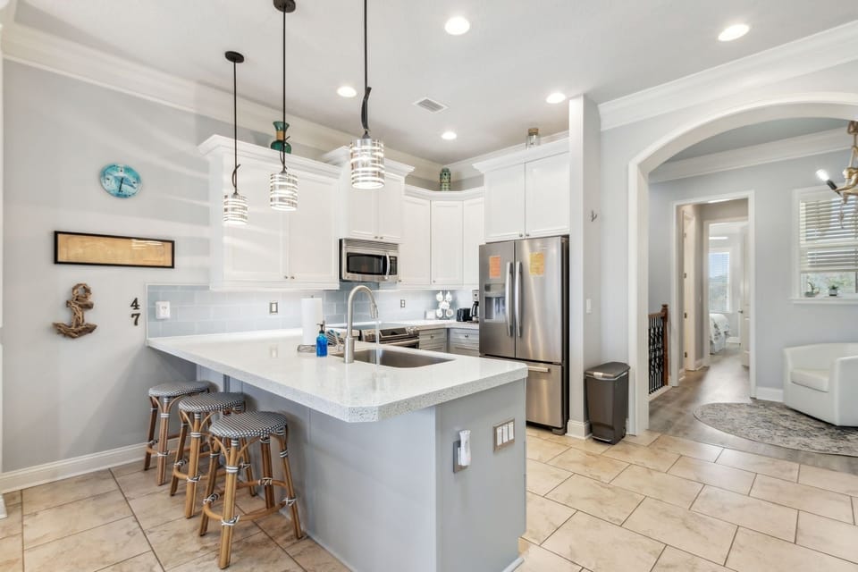 Townhome, 3 Bedrooms | Private kitchen | Fridge, oven, coffee/tea maker, toaster