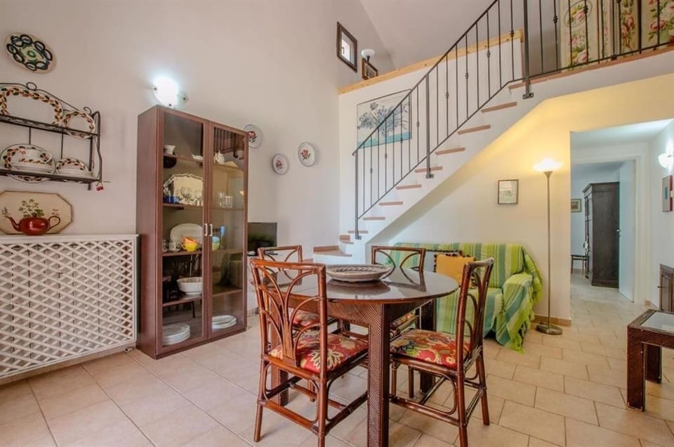 Family Loft, 2 Bedrooms, Patio, Garden View | Interior detail